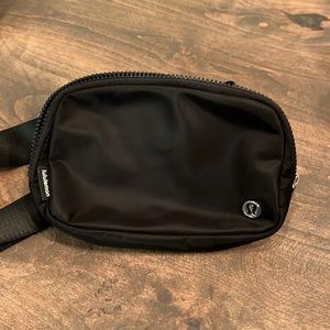 Lululemon crossbody